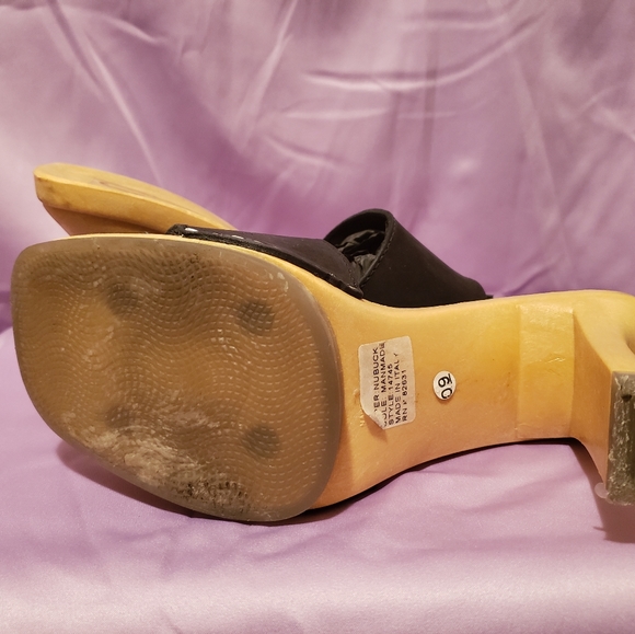 Clogs - Picture 3 of 4